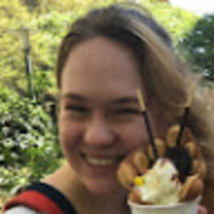 Meet your Posher, Lauren